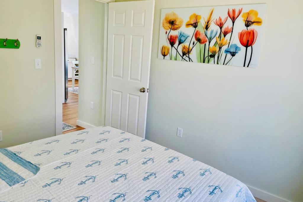 Newly Renovated Carriage House Near Town & Beaches Madison Buitenkant foto