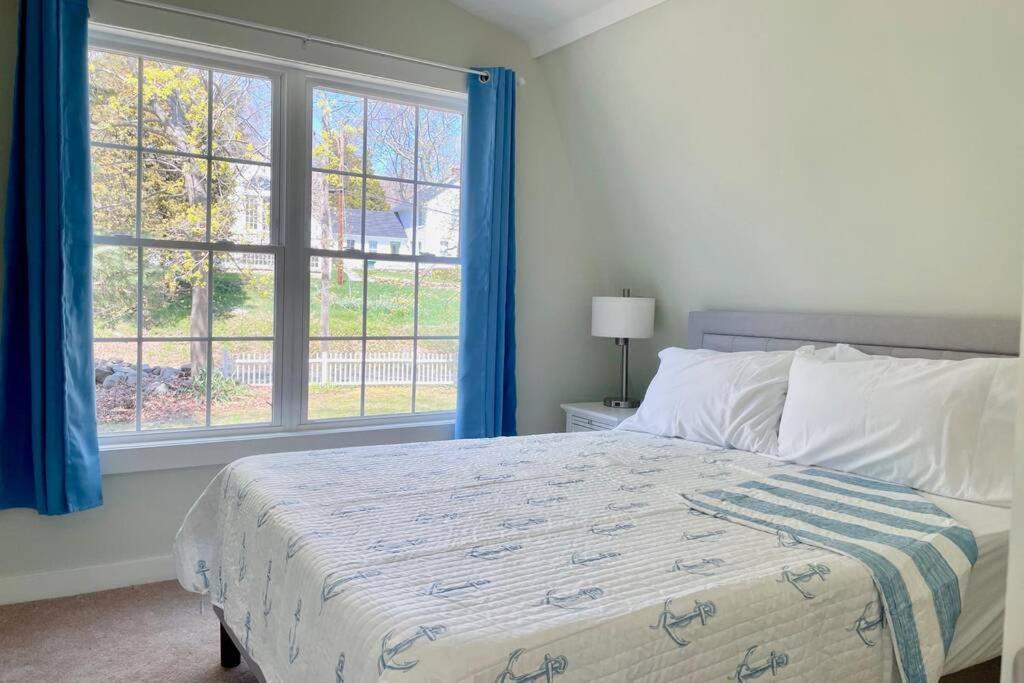 Newly Renovated Carriage House Near Town & Beaches Madison Buitenkant foto